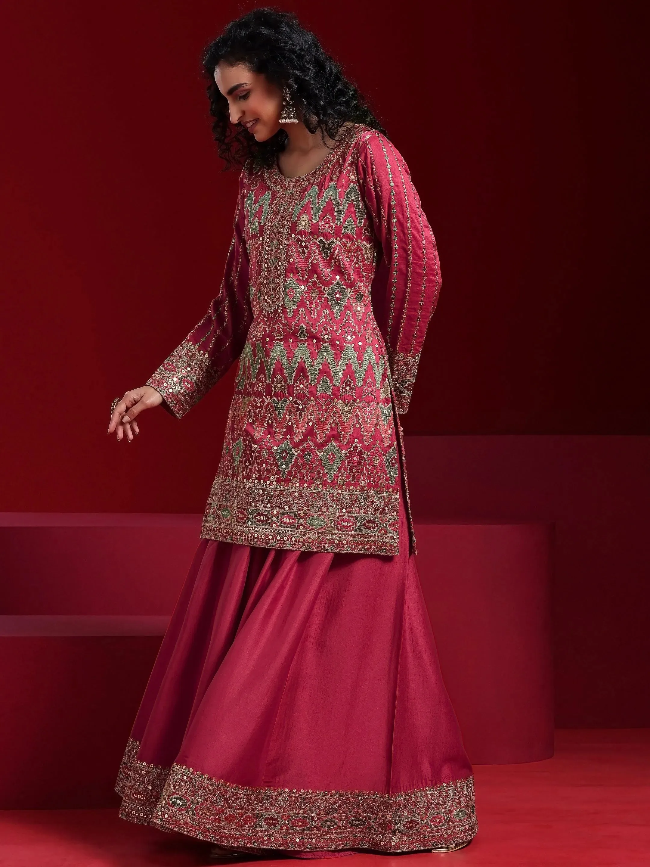 Jashvi Art Coral Embroidered Silk Blend Straight Suit With Dupatta