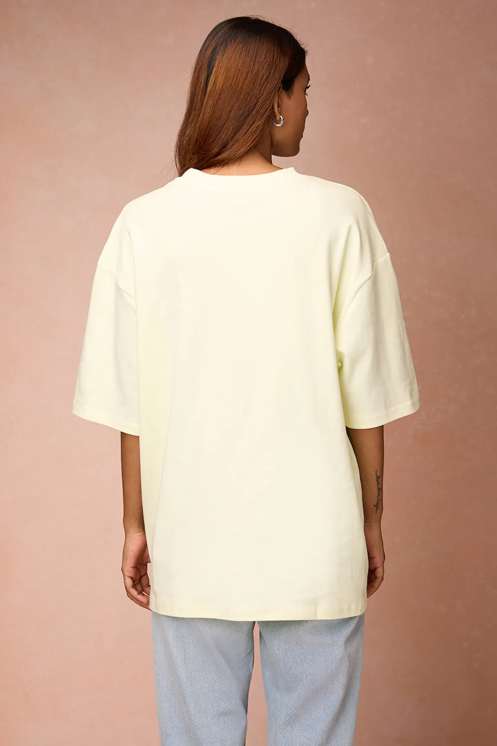 Women's Two Cats Behind Me Yellow T-Shirt